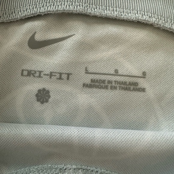 NIKE PSG 22/23 Prematch Jersey - Color White/Grey - Size L - Picture 7 of 7